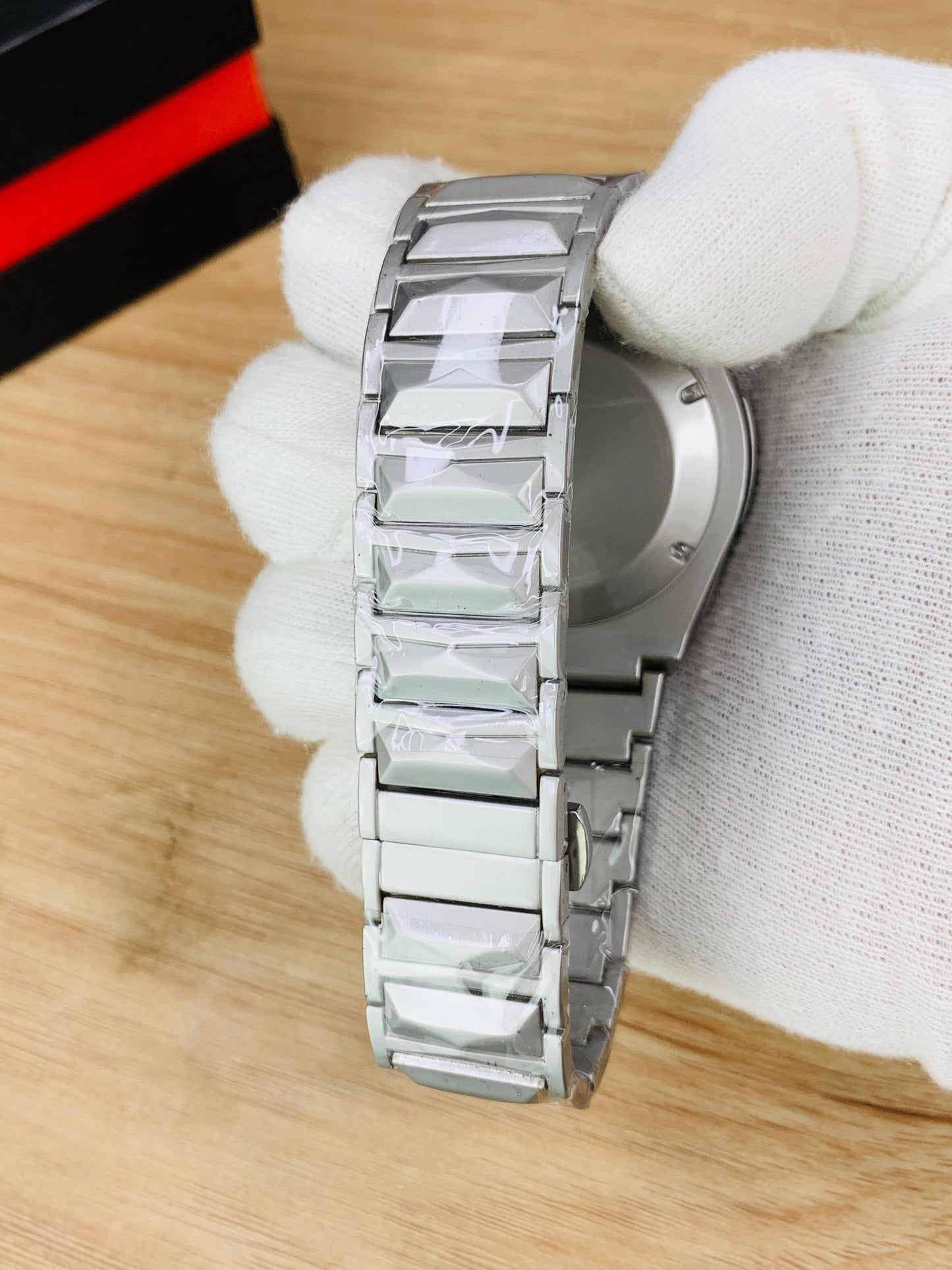 Modern Geometric Bezel Chronograph Watch with Stainless Steel Strap