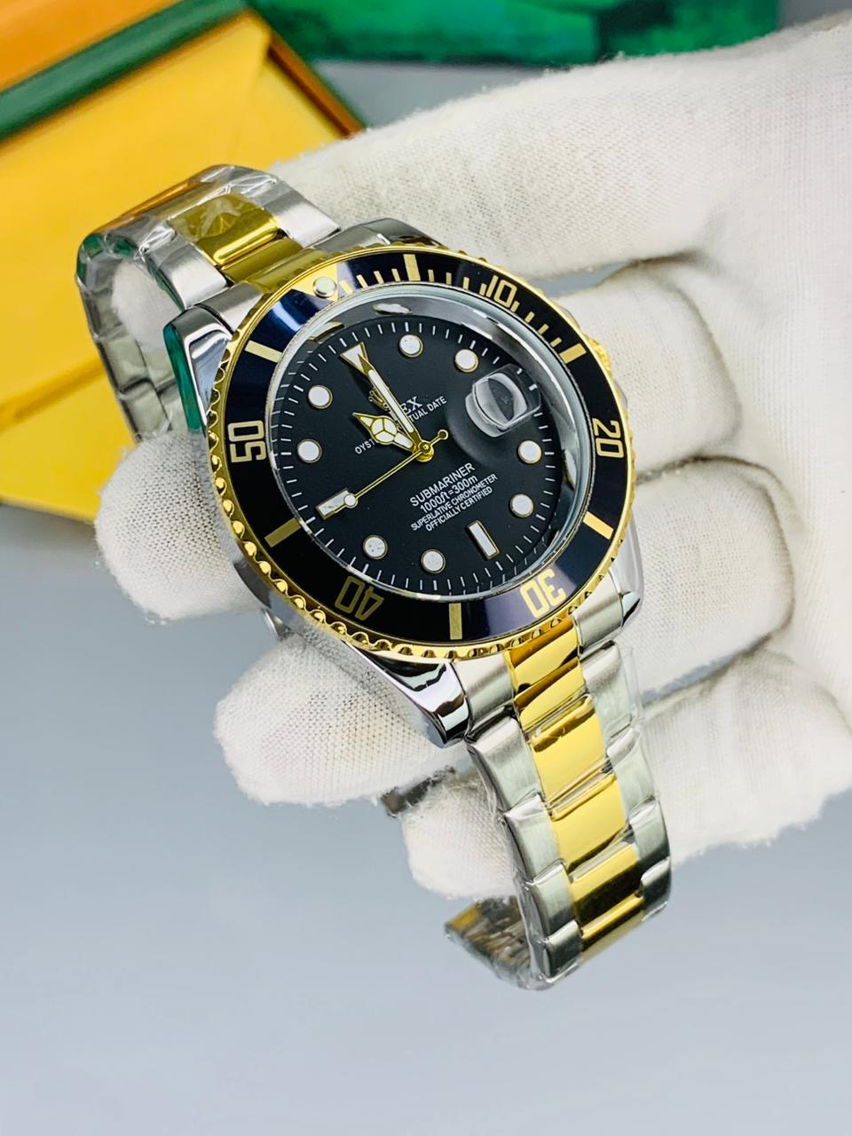 Elegant Two-Tone Date Display Wrist Watch With Doubel Lock