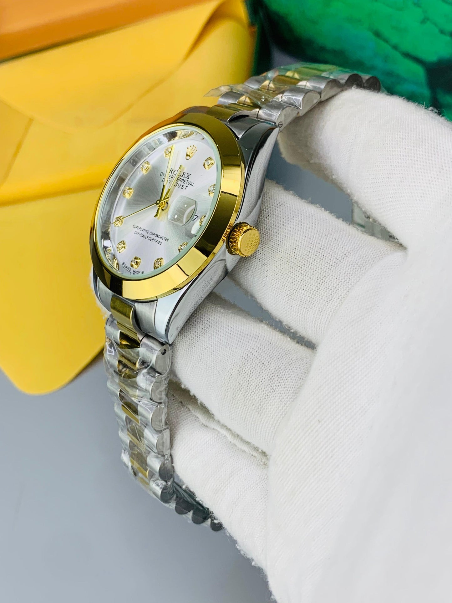 Tow Tone White Stone Model With Date Function