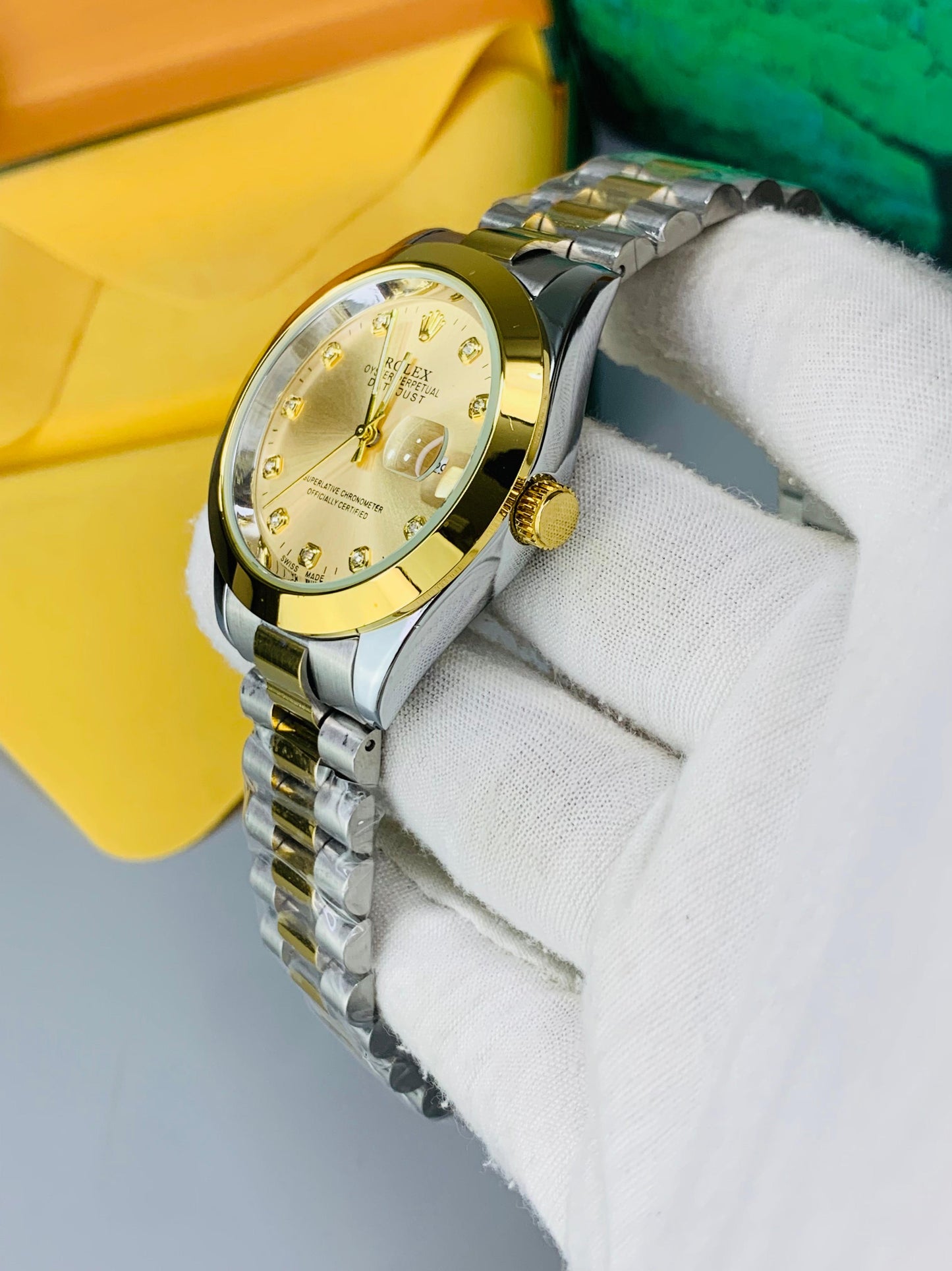 Tow Tone Golden Stone Model With Date Function