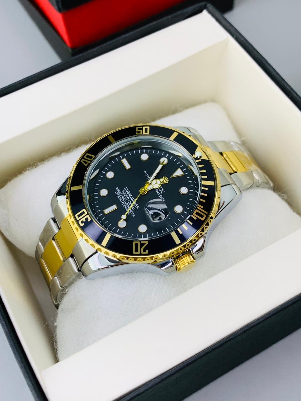 Classic Stainless Steel Watch – Dual Tone Elegance