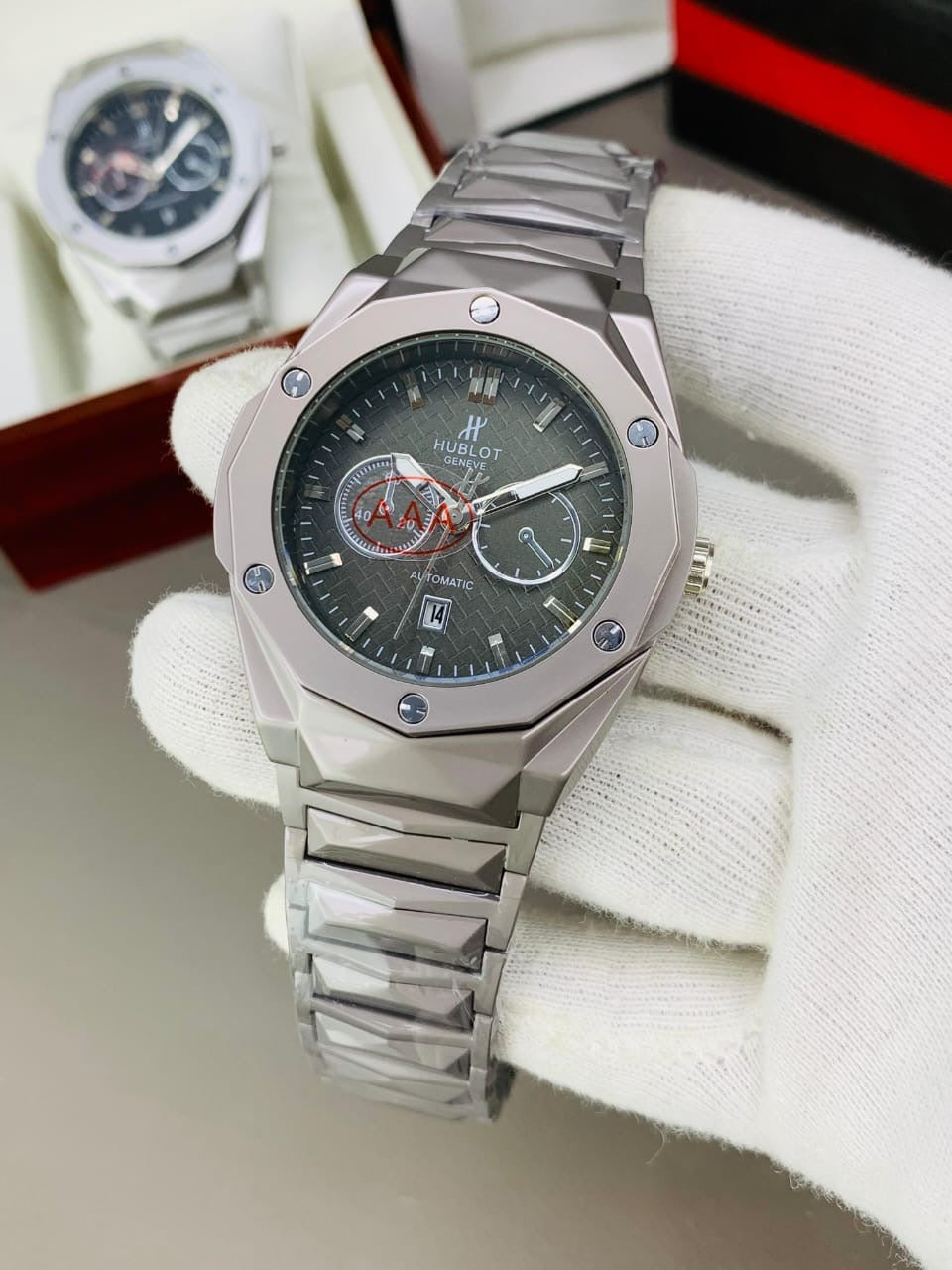 Modern Stainless Steel Wrist Watch for Men