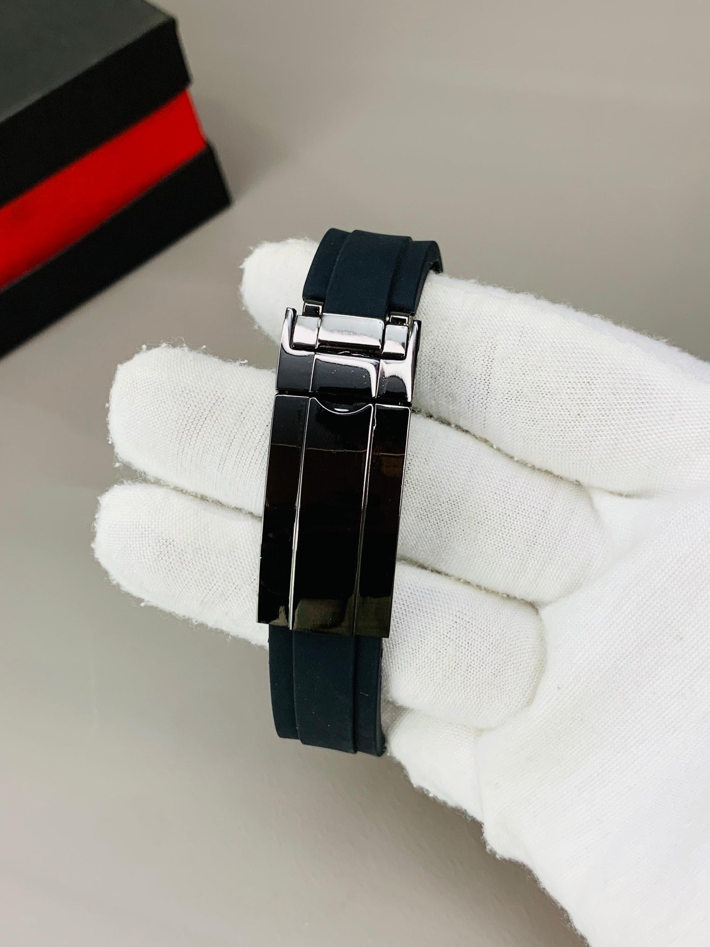 Premium Stainless Steel Analog Wristwatch