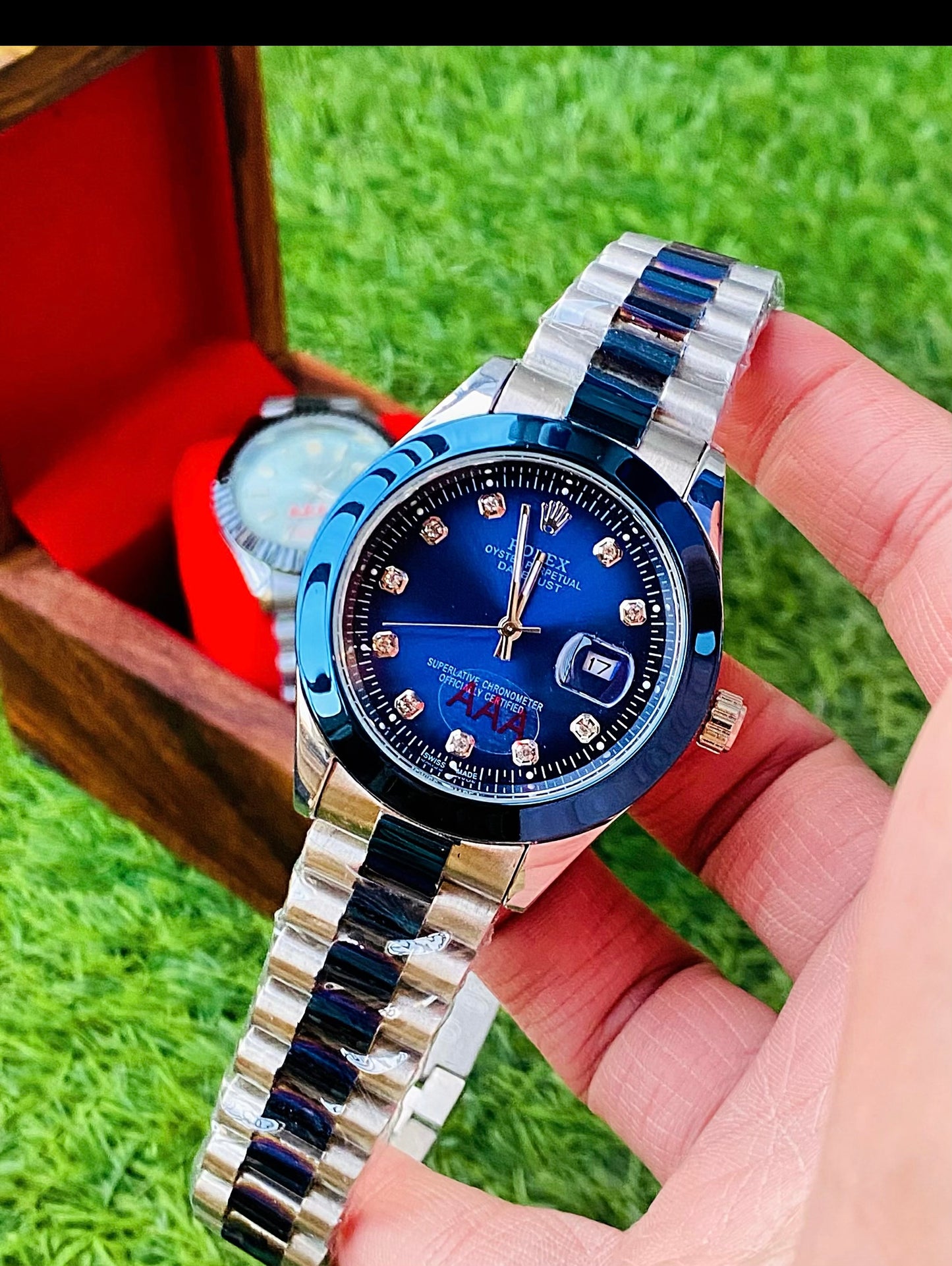 Tow Tone Blue Stone Model With Date Function