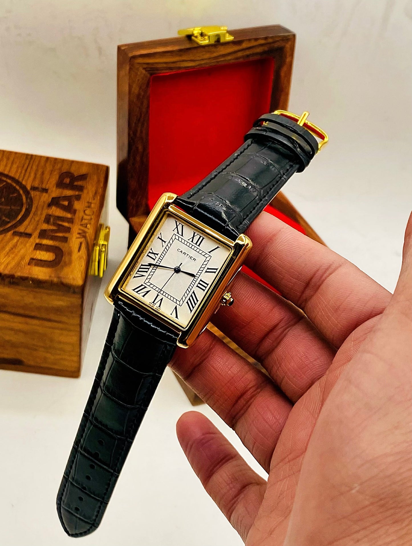 Classic Rectangular Roman Dial Luxury Leather Strap Watch