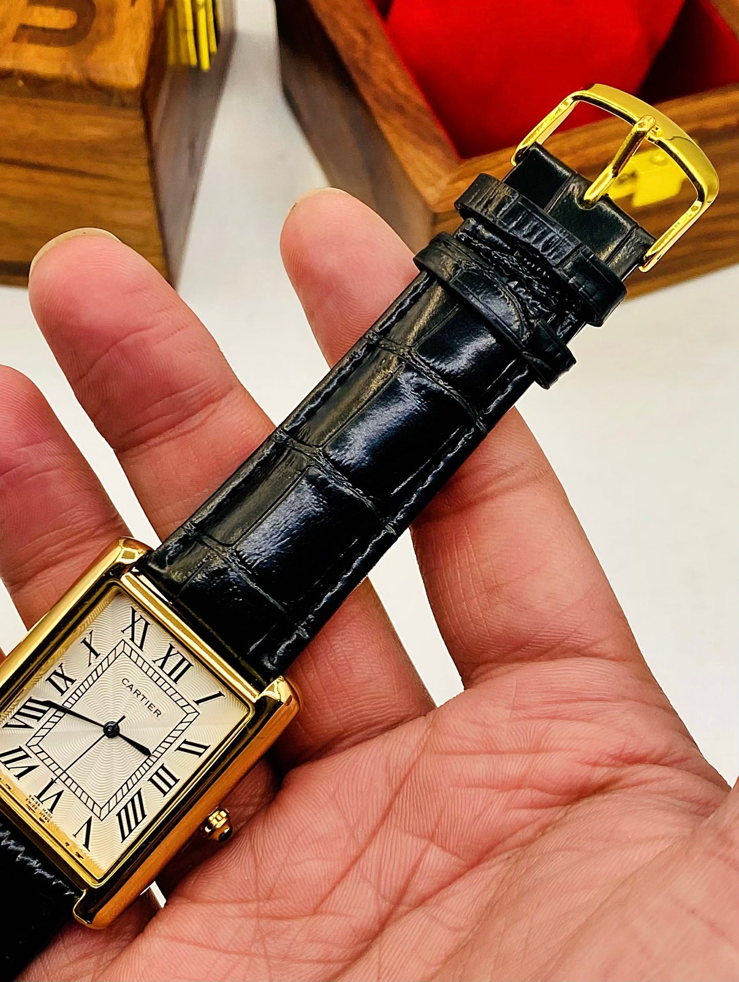 Classic Rectangular Roman Dial Luxury Leather Strap Watch